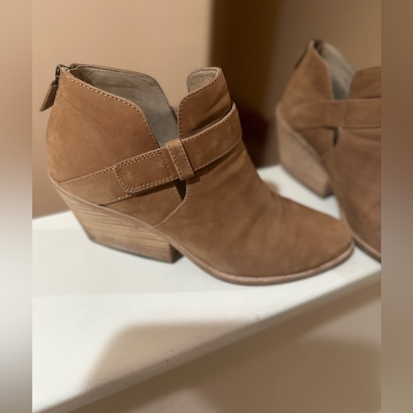 Women’s Eileen Fisher Ives‎ Tan Bootie. Size 7.5. - Picture 3 of 12